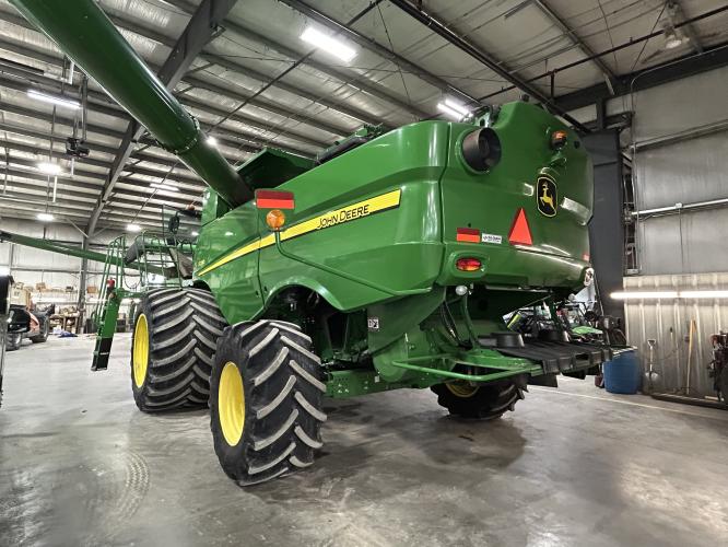John Deere S790