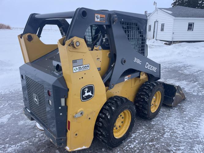 John Deere 318G