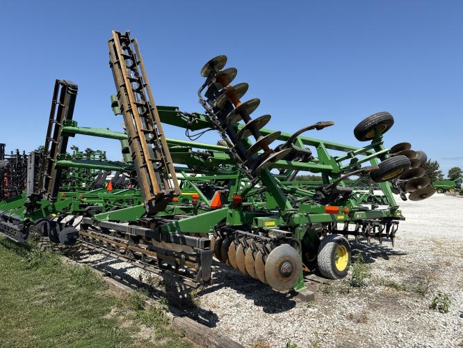 John Deere 2720