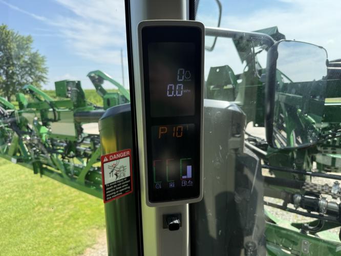 John Deere 412R