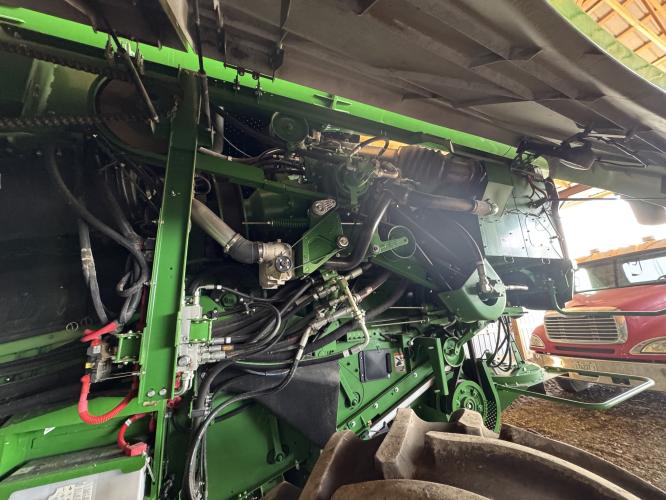 John Deere S780