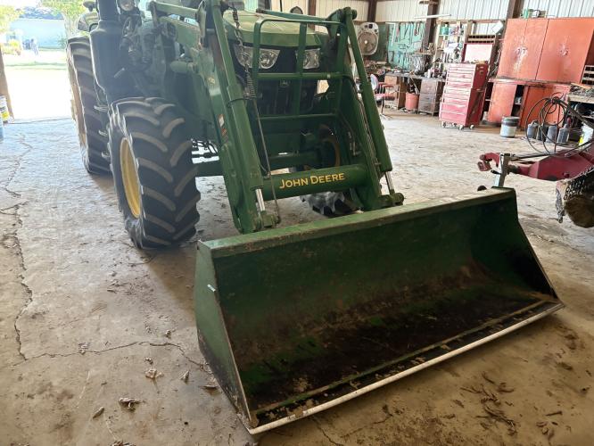 John Deere 6130R