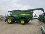 John Deere S670