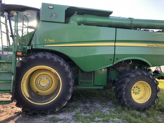 John Deere S790