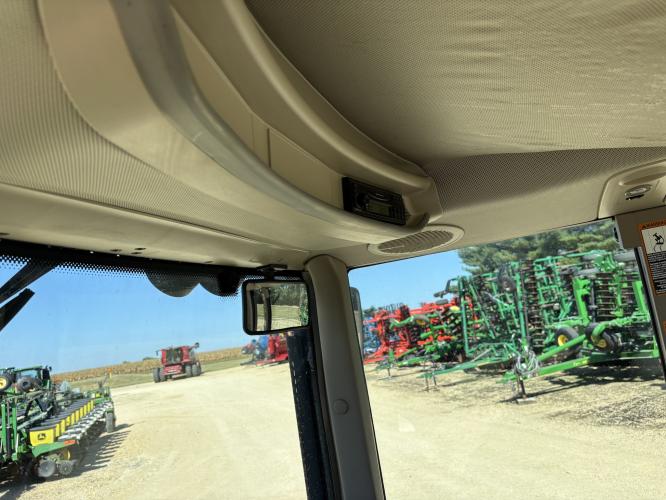 John Deere 7420