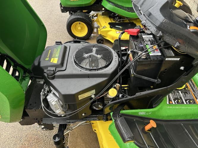 John Deere X570