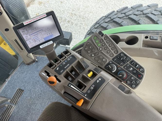 John Deere 8360R