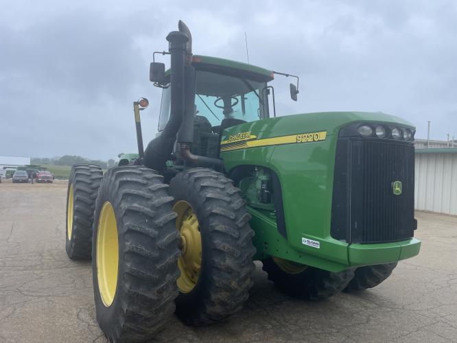 John Deere 9220