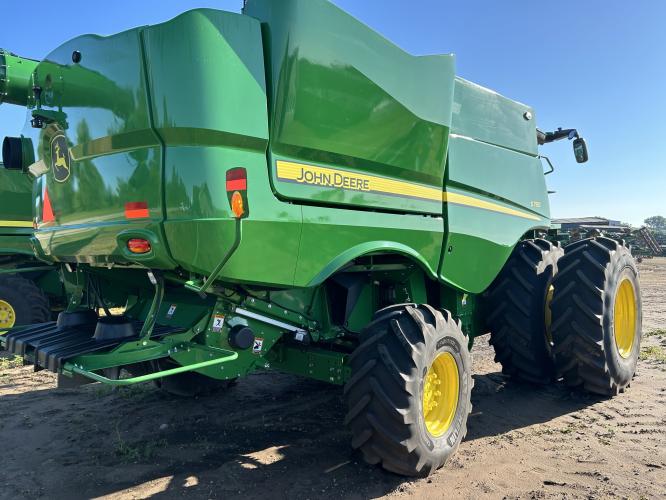 John Deere S790