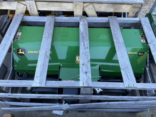 2024 John Deere 52 IN. BROOMS