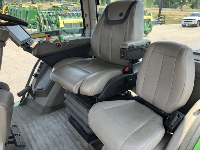 John Deere 8R 370