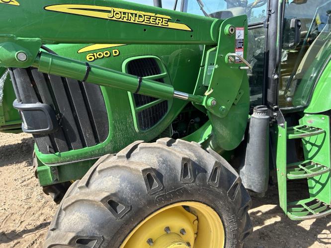 John Deere 6100D