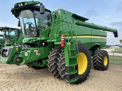2024 John Deere S780