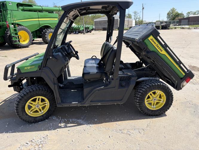 John Deere XUV835M