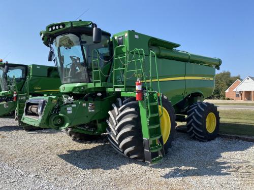 2021 John Deere S790
