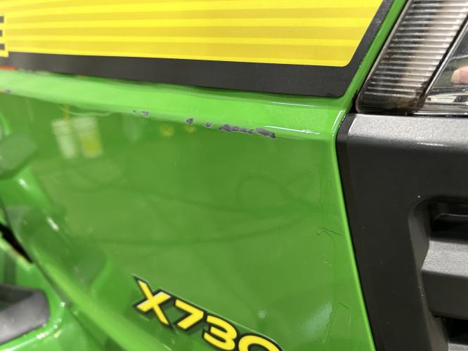 John Deere X730