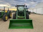 John Deere 6135E