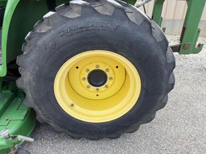John Deere 3720