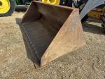 John Deere 324L