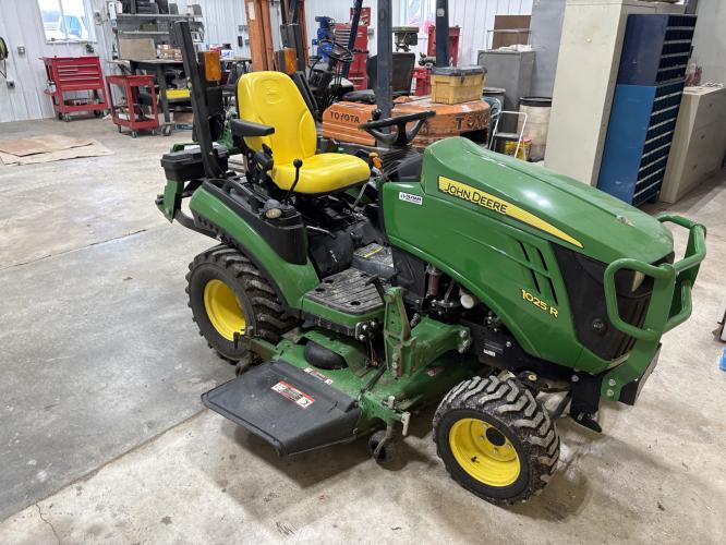 John Deere 1025R