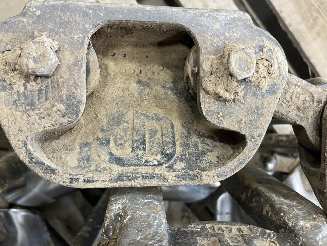 John Deere METAL TRACKS