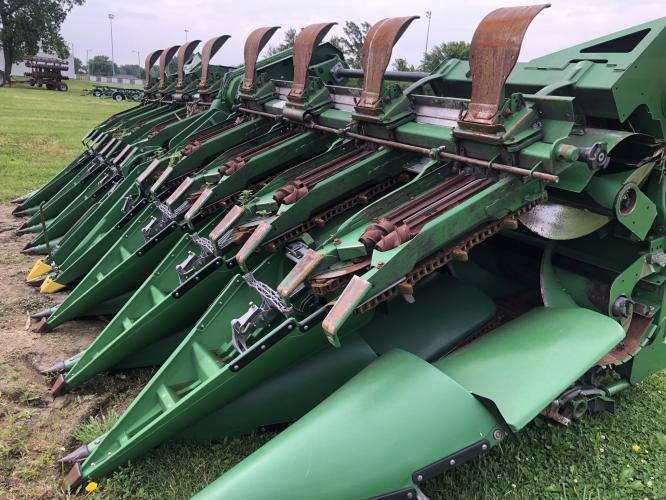 John Deere C16F