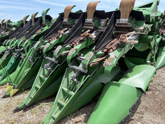 John Deere C12F