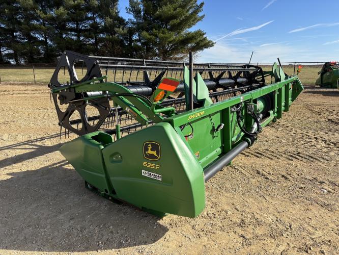 John Deere 625F