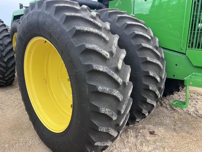John Deere 8770