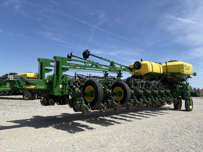 John Deere 1775NT