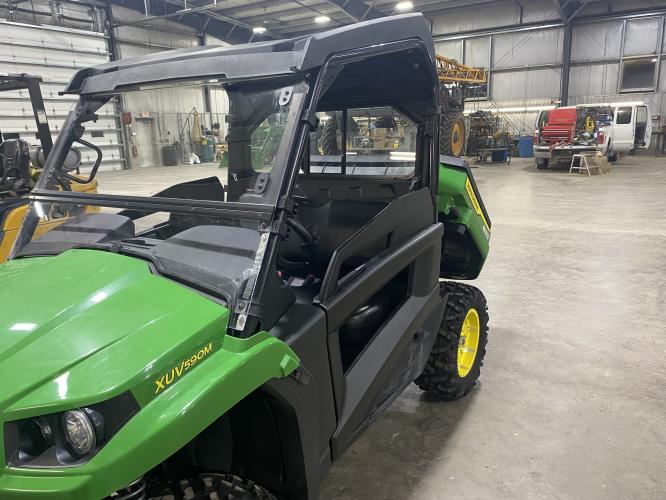 John Deere XUV590