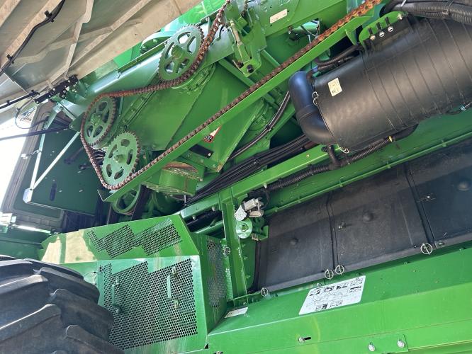 John Deere S680
