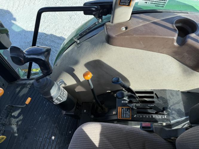 John Deere 6115D