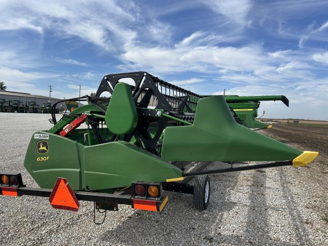 John Deere 630F