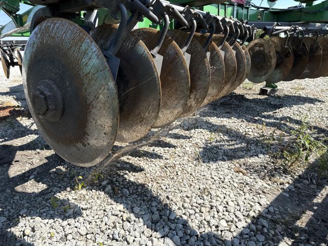 John Deere 2720