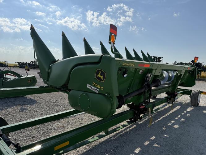 John Deere 708C