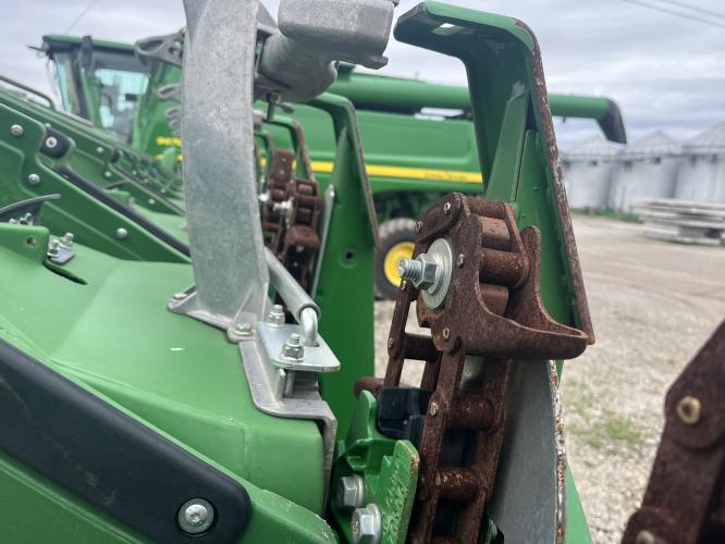 John Deere 608C