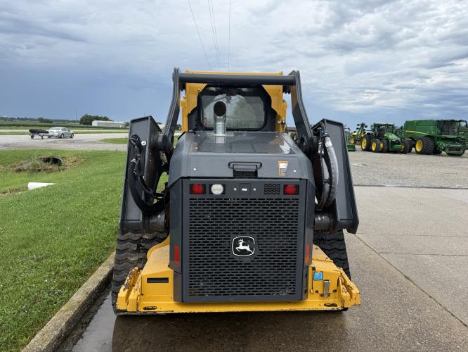 John Deere 333G