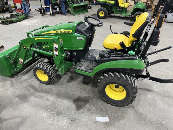 John Deere 1025R