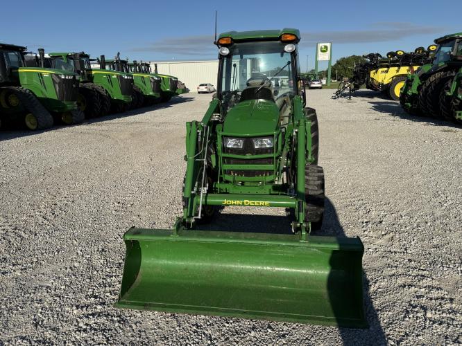 John Deere 4052R