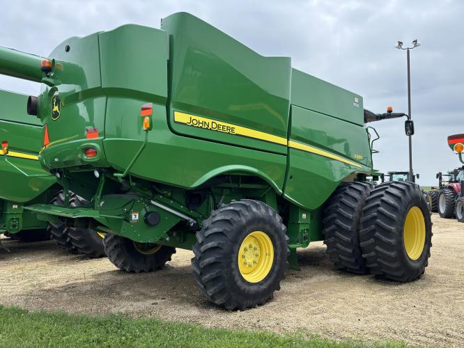 John Deere S680