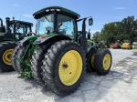 John Deere 8235R