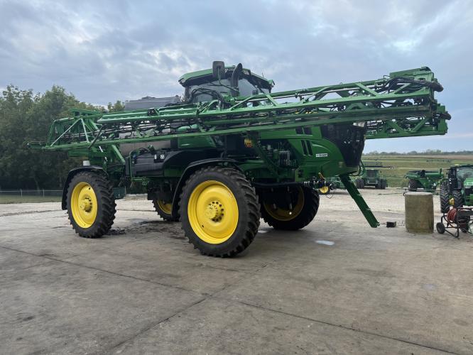 John Deere 412R