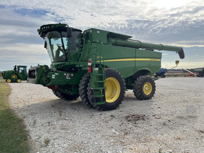 John Deere S770
