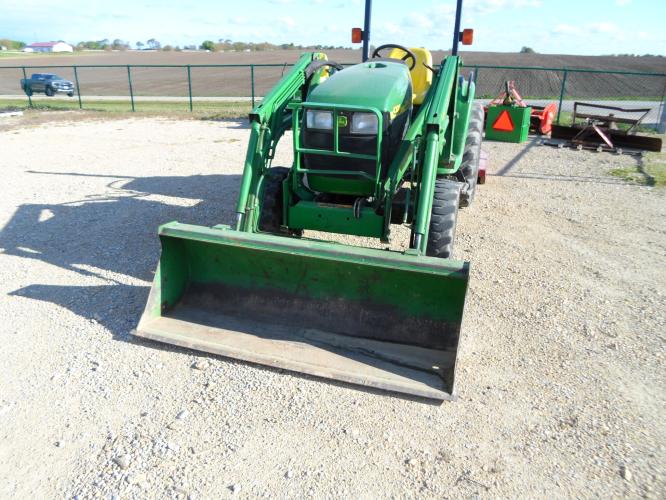 John Deere 4300