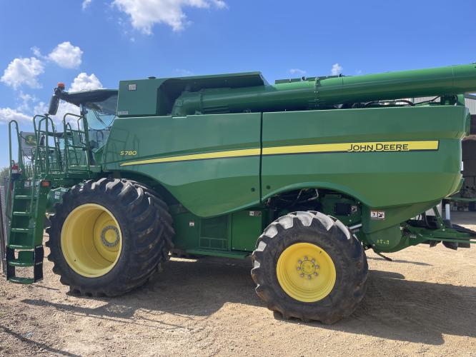 John Deere S780