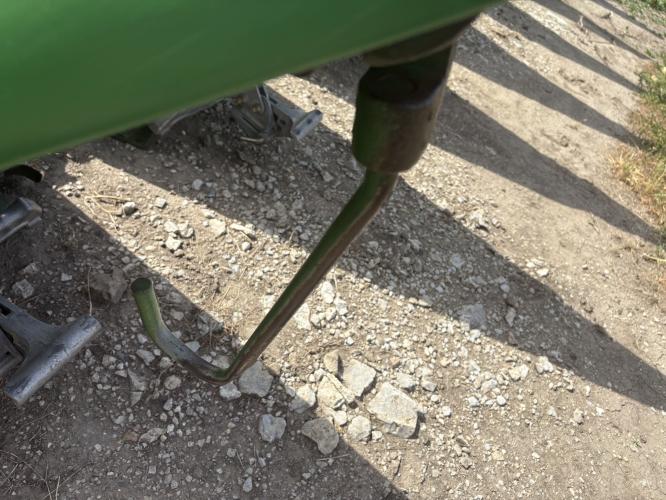 John Deere 608C