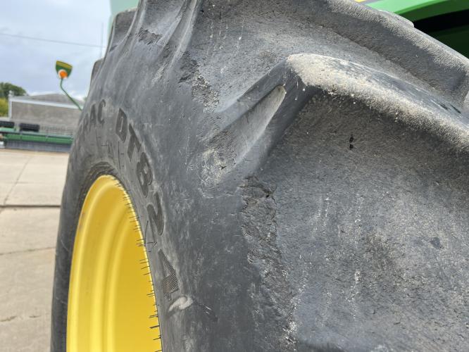 John Deere S670