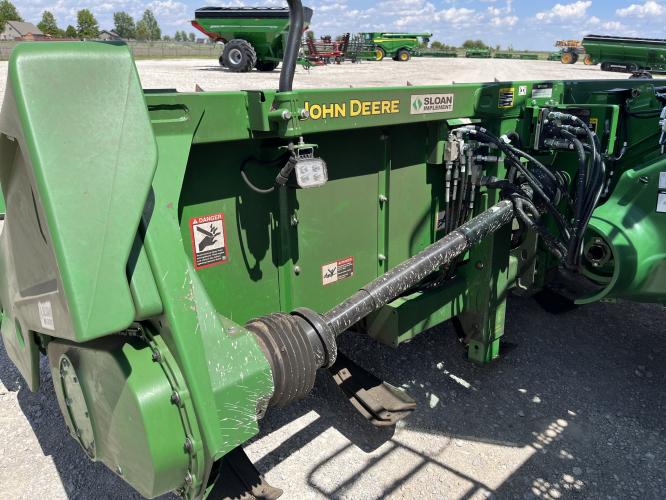 John Deere C8R