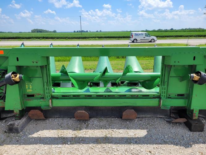 John Deere 608C StalkMaster